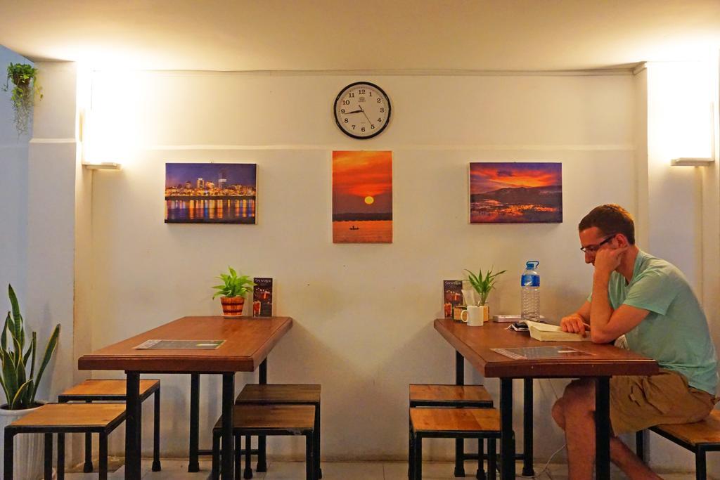 Maya Papaya Cafe & Hostel（One Stop） Phnom Penh Dış mekan fotoğraf